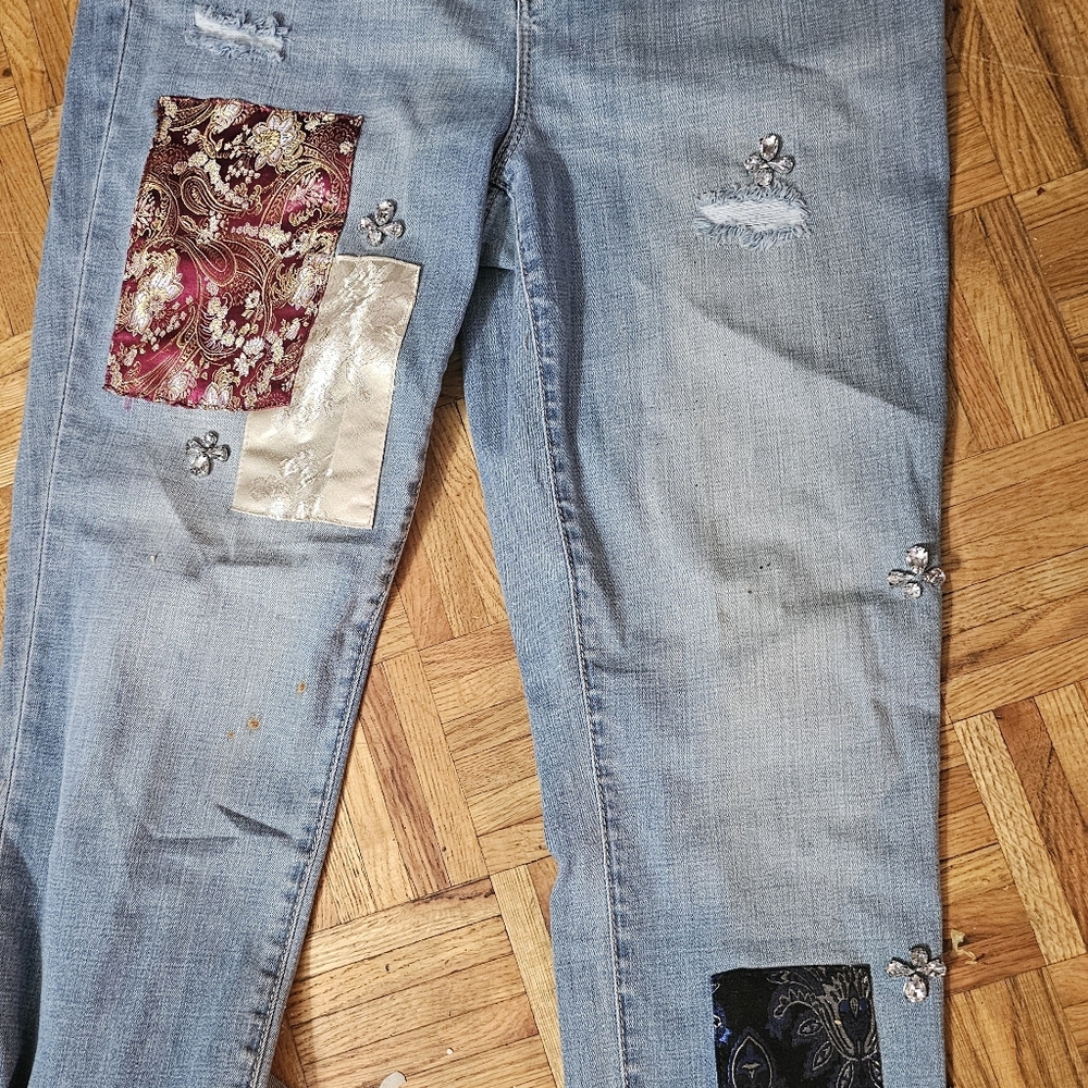 Embellished Blue Jeans with Patchwork